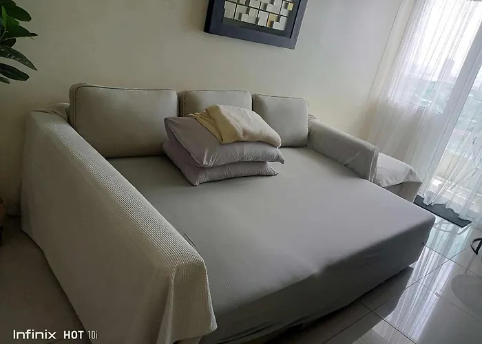1bdrm At Makati W Balcony View Of Mnla Bay Apartment